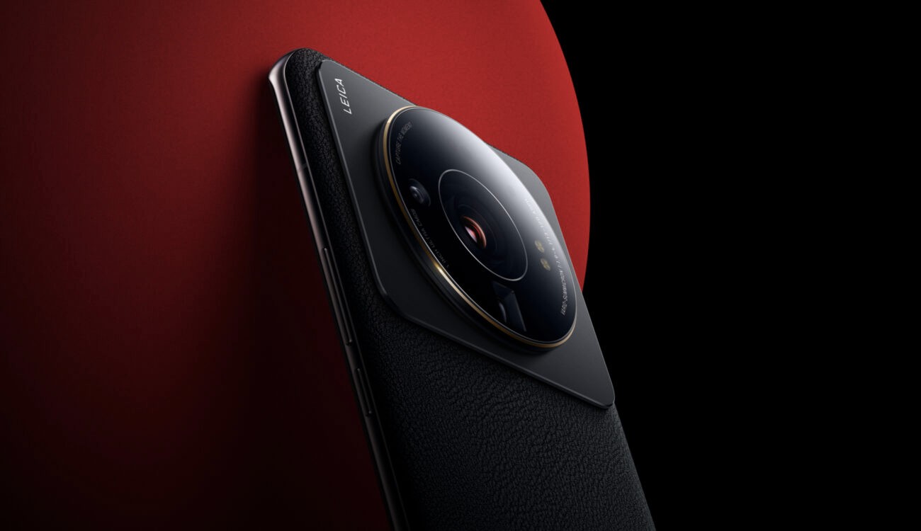 Xiaomi 12S Ultra with Sony 50.3 inch sensor and Leica optics