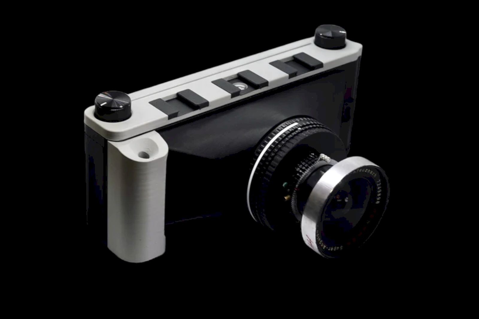 Chroma Six Medium Format Film Camera Announced: 17