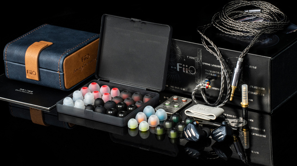 FiiO FH7s with all its accessories and cables