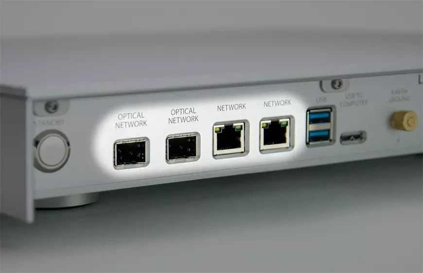 LUMIN L2 – music server with built-in network switch