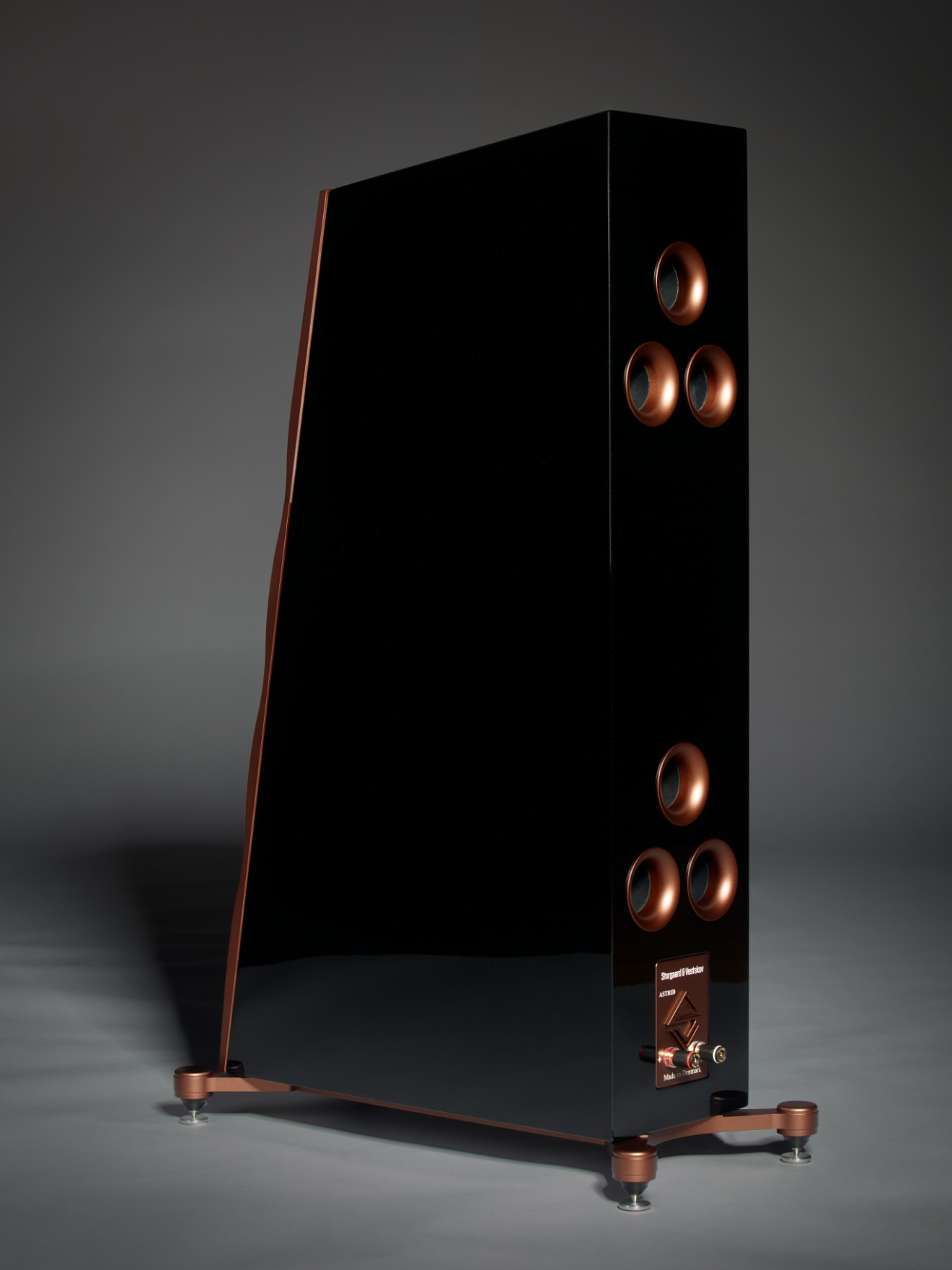With premium finishes, substantial construction, and carefully engineered acoustics, the Astrid represents a bold new chapter in the SV-Audio loudspeaker range.